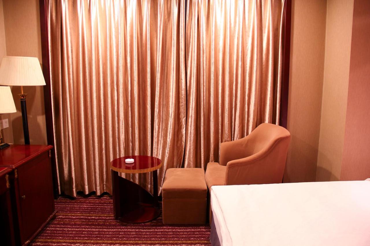 Shangdong Litian Hotel จี่หนาน ภายนอก รูปภาพ