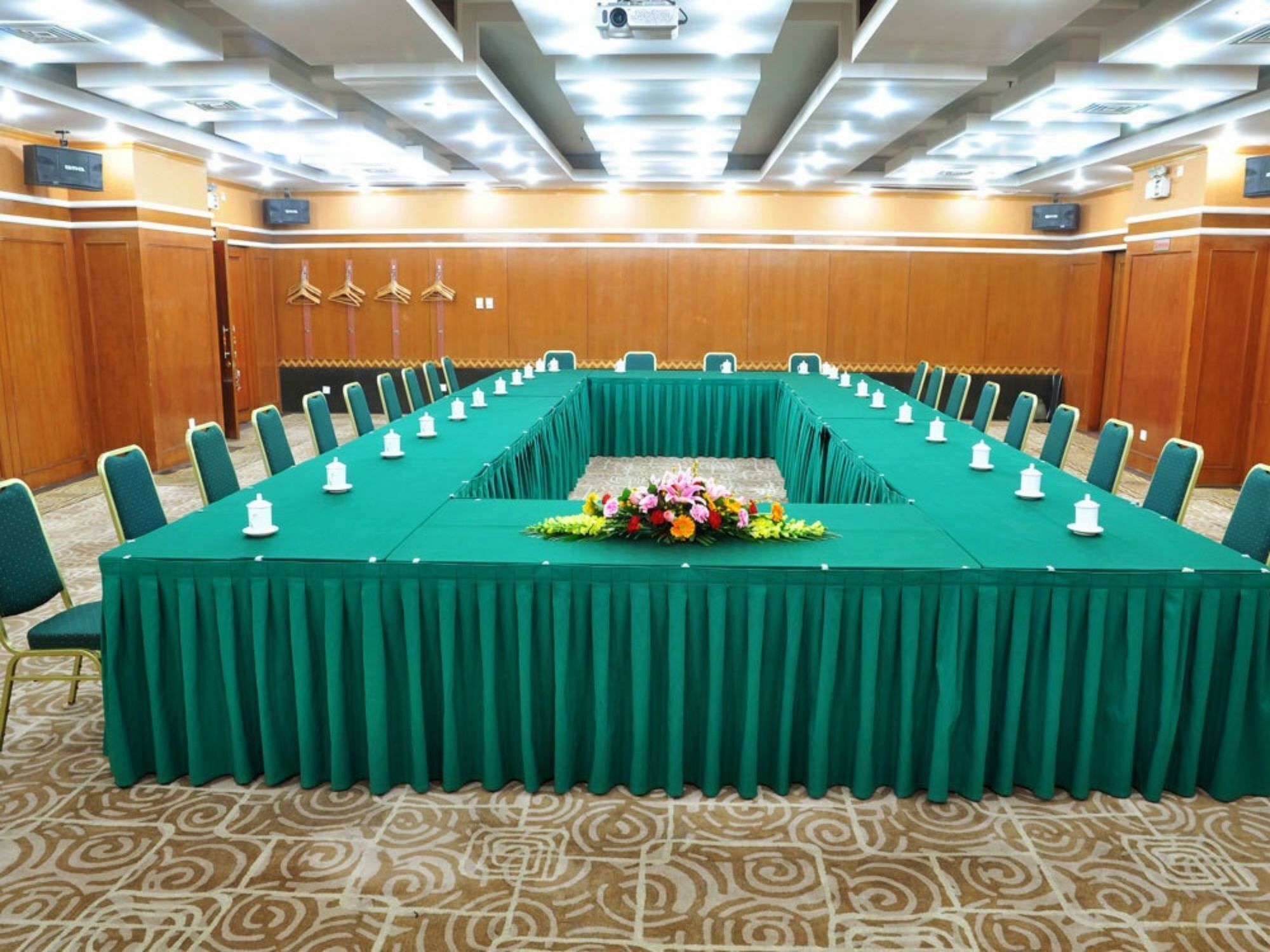 Shangdong Litian Hotel จี่หนาน ภายนอก รูปภาพ